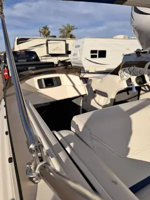 2000 Essex 21' open bow