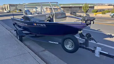 2020 TRACKER PRO GUIDE 16WT