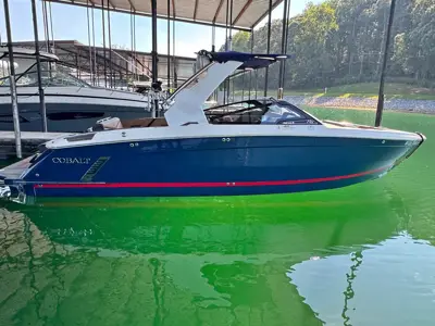 2021 Cobalt R8 Surf