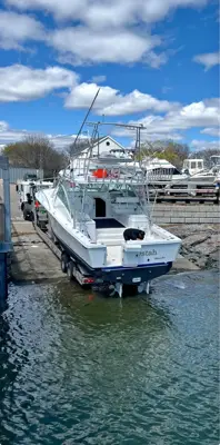 2005 Luhrs 36 express