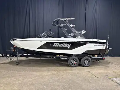 2026 Malibu boats 21 LX