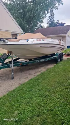 2002 Glastron DX218