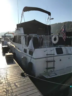 1986 Carver 3207