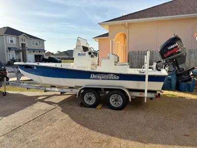 2008 Desperado Boat Outlaw 22 Mod Tunnel
