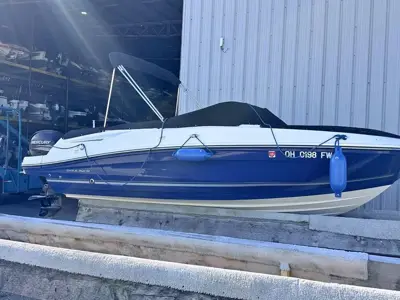 Bayliner VR5 with 150HP Mercury OB