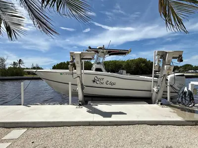 2001 Triton 2700