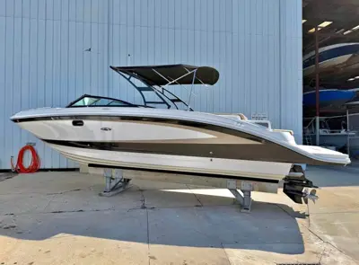 2016 SeaRay 290 SDX Deck Boat Bowrider 8.2L Mercruiser
