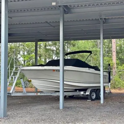 2024 Boston Whaler 210 Vantage