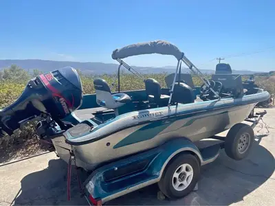 2001 Ranger Fisherman 17' Fiberglass Fishing Boat – Evinrude FICHT 135 – Minn Kota Fortrex