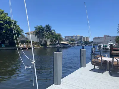Boat Dock For Rent in Pompano Beach, Florida