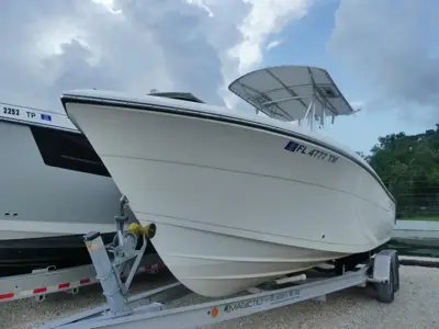 2023 Cobia 237 CC