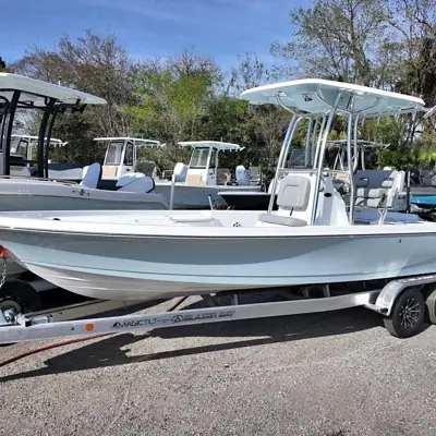 2026 Blazer Bay 2400 Pure Bay