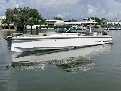 2024 Axopar 37 sun top