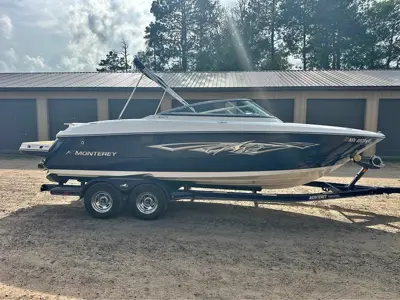 2011 Monterey 244FS