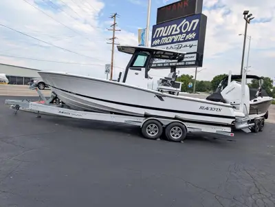 2026 Blackfin 262 HB - 26' family center console