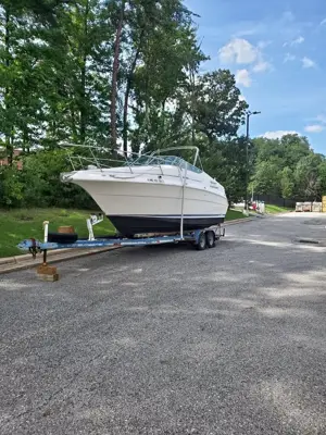 1995 Cruisers cabin cruiser