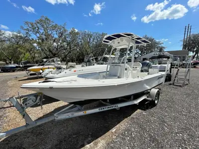 2023 Sea Pro 208 bay