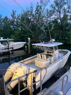2006 Boston Whaler 320 outrage