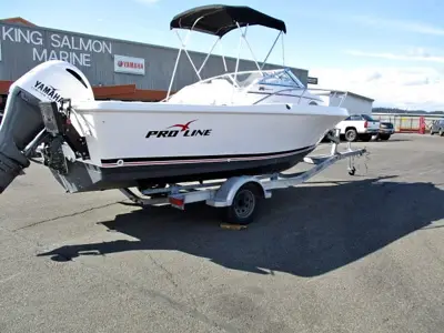 2004 Proline Dual Console walk around with 2014 yamaha 200hp