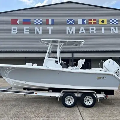 2027 Sea Hunt 219 Ultra