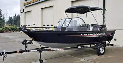 2022 Tracker Boat pro guide v-16 wt