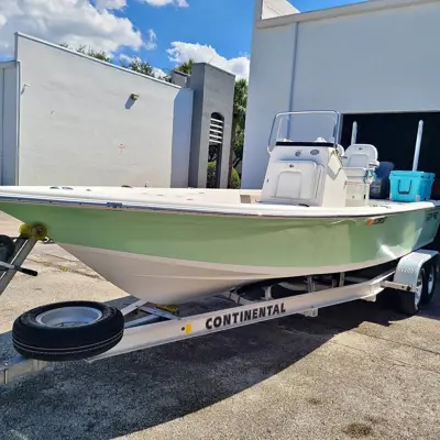 2021 Sea Pro 228 Bay Boat