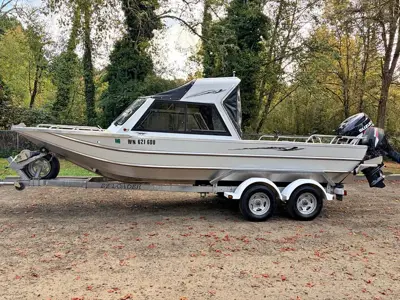 2006 ThunderJet 21 ft - 3/4 hard top Luxor OB - 200hp low hrs!
