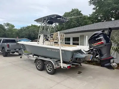 2019 Key West 230 Bay Reef