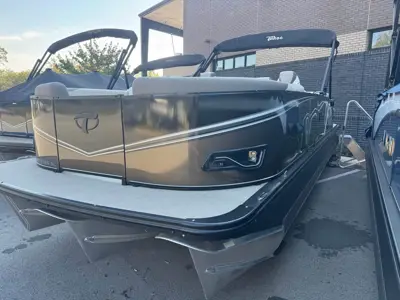 2024 Tahoe 25' Quad Lounge w 200HP