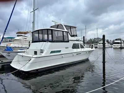 1998 Hatteras 42 Cockpit Motor Yacht