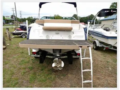 2009 Four Winns SL 242