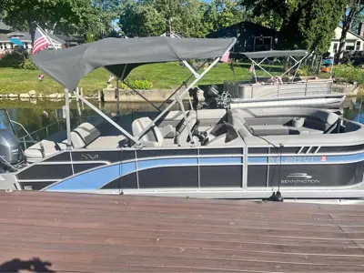 2022 Bennington Pontoon Marine 21 SX Series