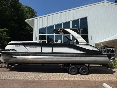 2022 Harris Grand Mariner 270 w/ 400 HP Mercury