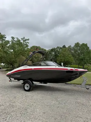2025 Yamaha AR195
