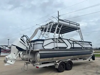 2022 Crest Sundeck 250 🔥 35 hours