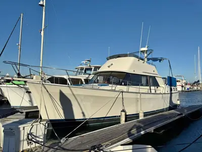 1986 Mainship Sedan Cruiser/Flybridge