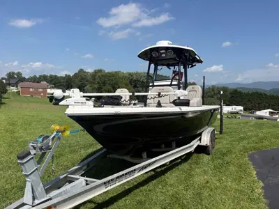 2021 Sea Pro 24' cc 248 suzuki 300 hp 160 hours- motivated seller