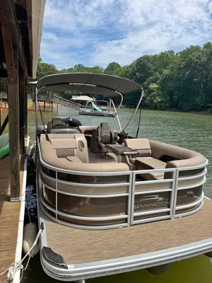 2023 Bennington 23LSR