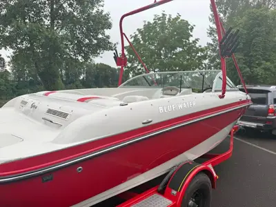2007 Blue Water shadow 205 wakeboard