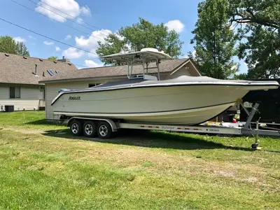 2004 Angler 2900 Center Console