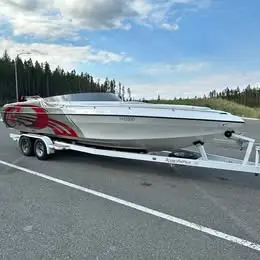 2006 Kachina 26’ force mid cabin open bow