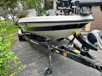 2000 Triton tr-186 dc