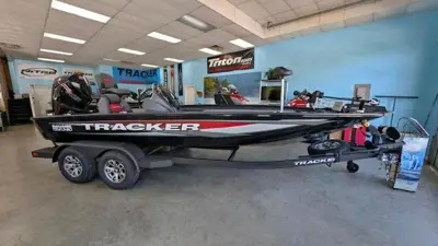 2025 TRACKER SAVAGE 215