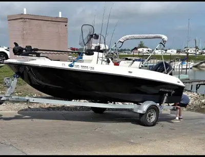 2019 Bayliner f18 cc