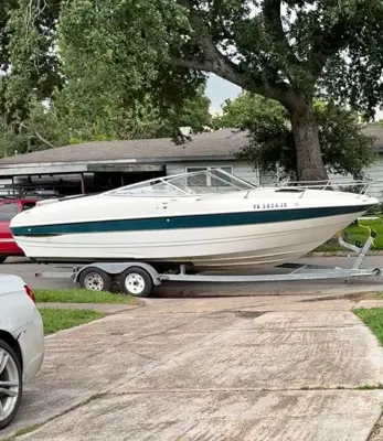 2000 Bayliner 2325