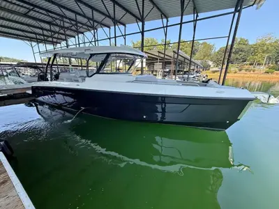 2026 Cruisers Yachts 38 VTR