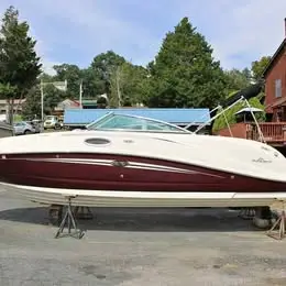 2009 Sea Ray 260 sundeck