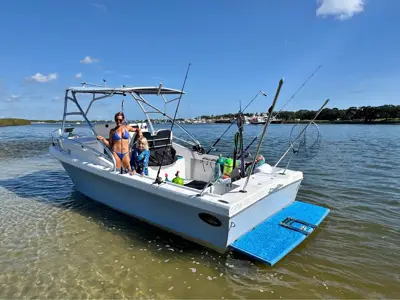 1980 DUSKY 23’ dive boat crate motor! V8 efi