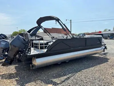 2027 Godfrey Sweetwater 2286 SFL Tritoon - Suzuki 150