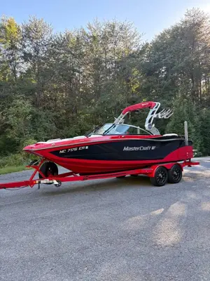 2021 Mastercraft XT 22